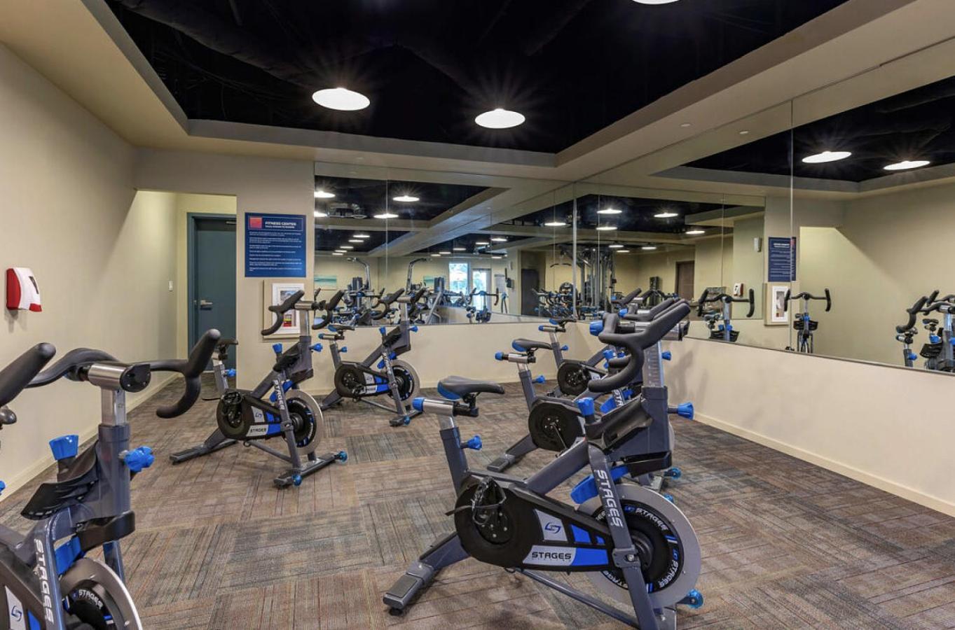 Landing At Yacht Harbor Club - 1 Bedroom In Hayden Island Neighborhood Network *