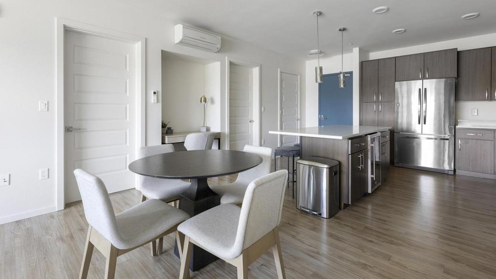 Landing At Yacht Harbor Club - 1 Bedroom In Hayden Island Neighborhood Network