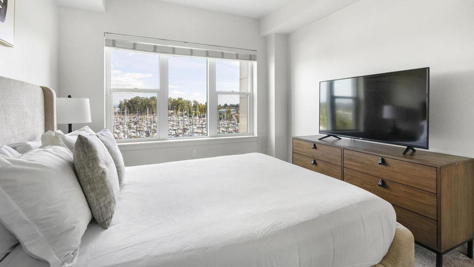 Landing At Yacht Harbor Club - 1 Bedroom In Hayden Island Neighborhood Network Apartment Portland