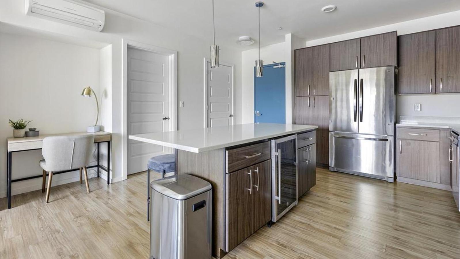 Landing At Yacht Harbor Club - 1 Bedroom In Hayden Island Neighborhood Network Apartment