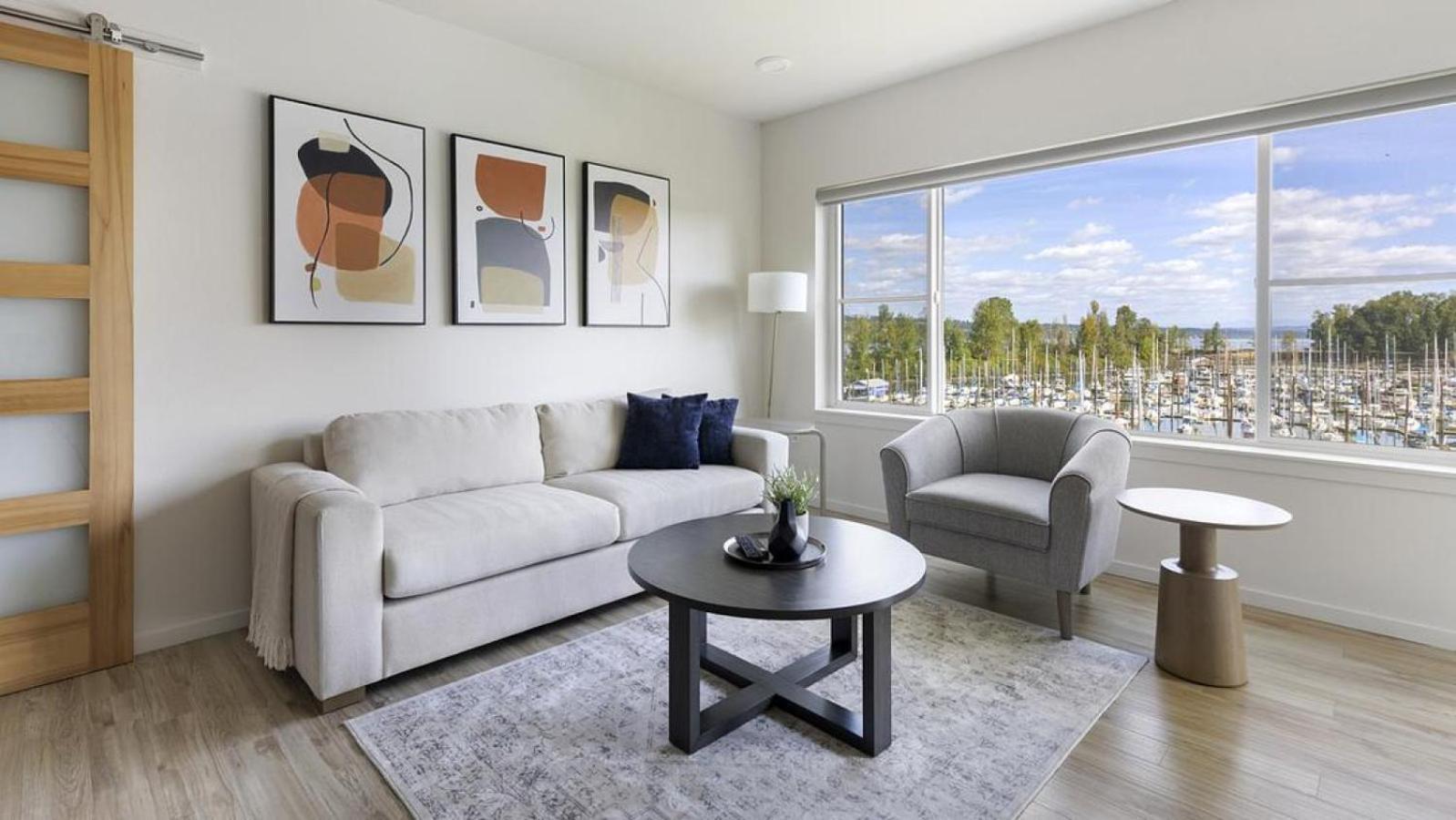 Landing At Yacht Harbor Club - 1 Bedroom In Hayden Island Neighborhood Network Portland
